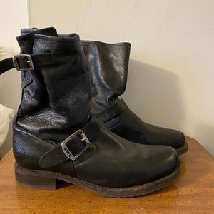 Frye engineer boots size 8 1/2